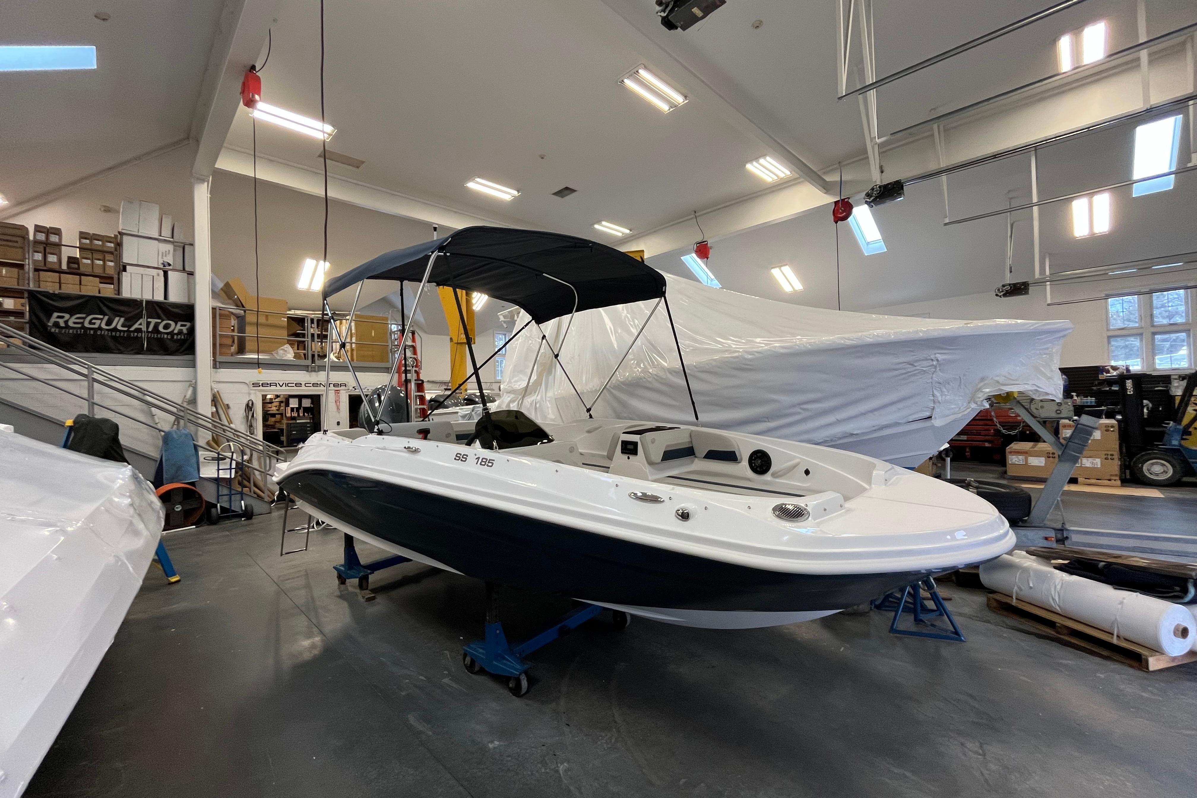 2026 Hurricane SunDeck Sport 185 OB