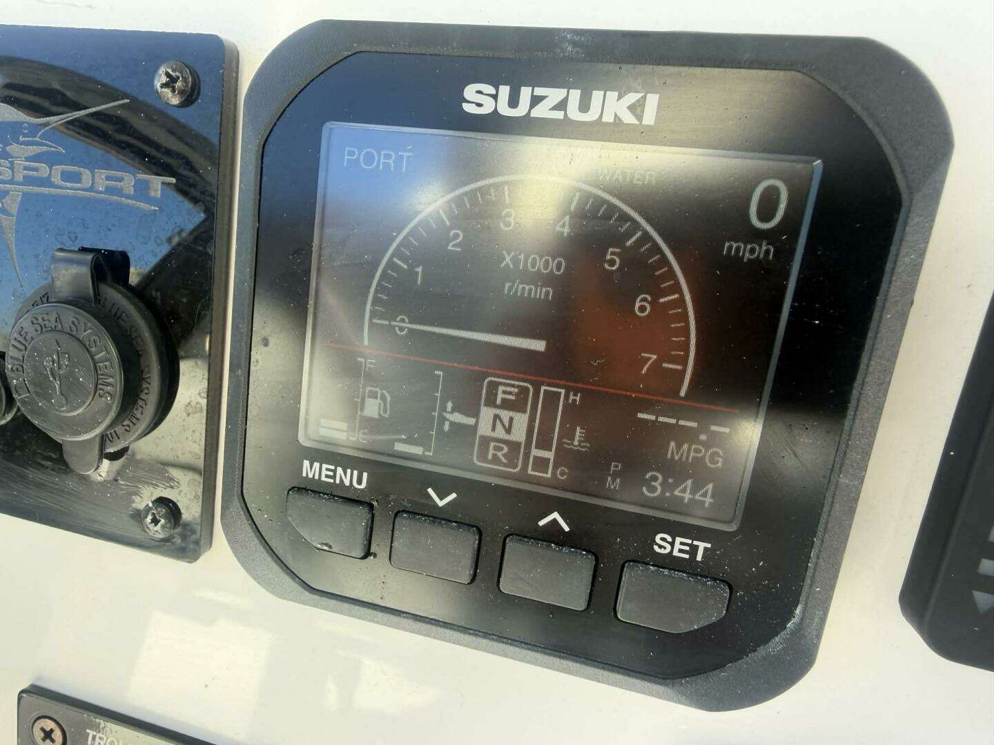 2021 Aquasport 2500 Center Console - Image 27