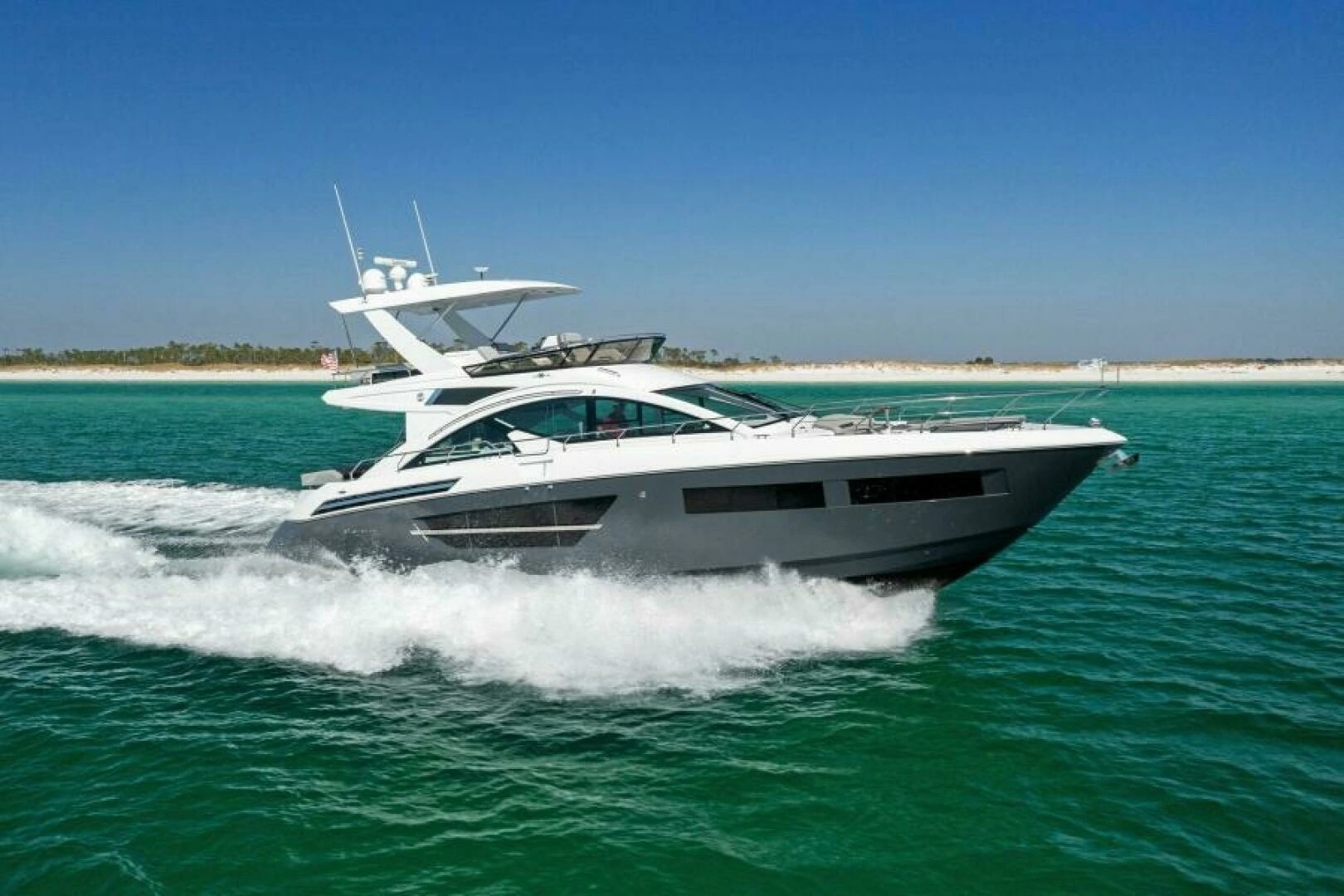2023 Cruisers Yachts 60 Cantius Fly - Image 57
