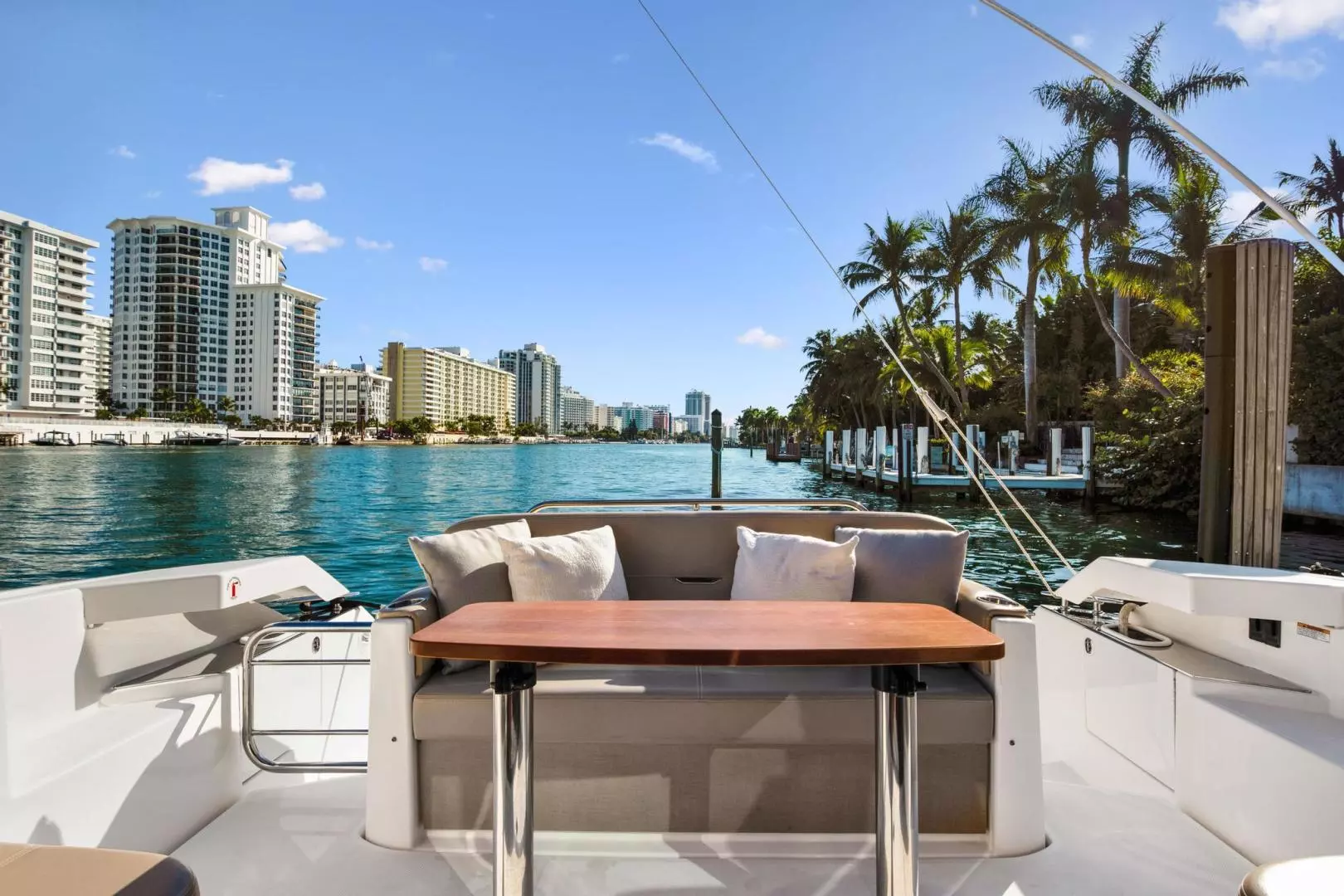 2018 Tiara Yachts 39 Coupe - Image 16