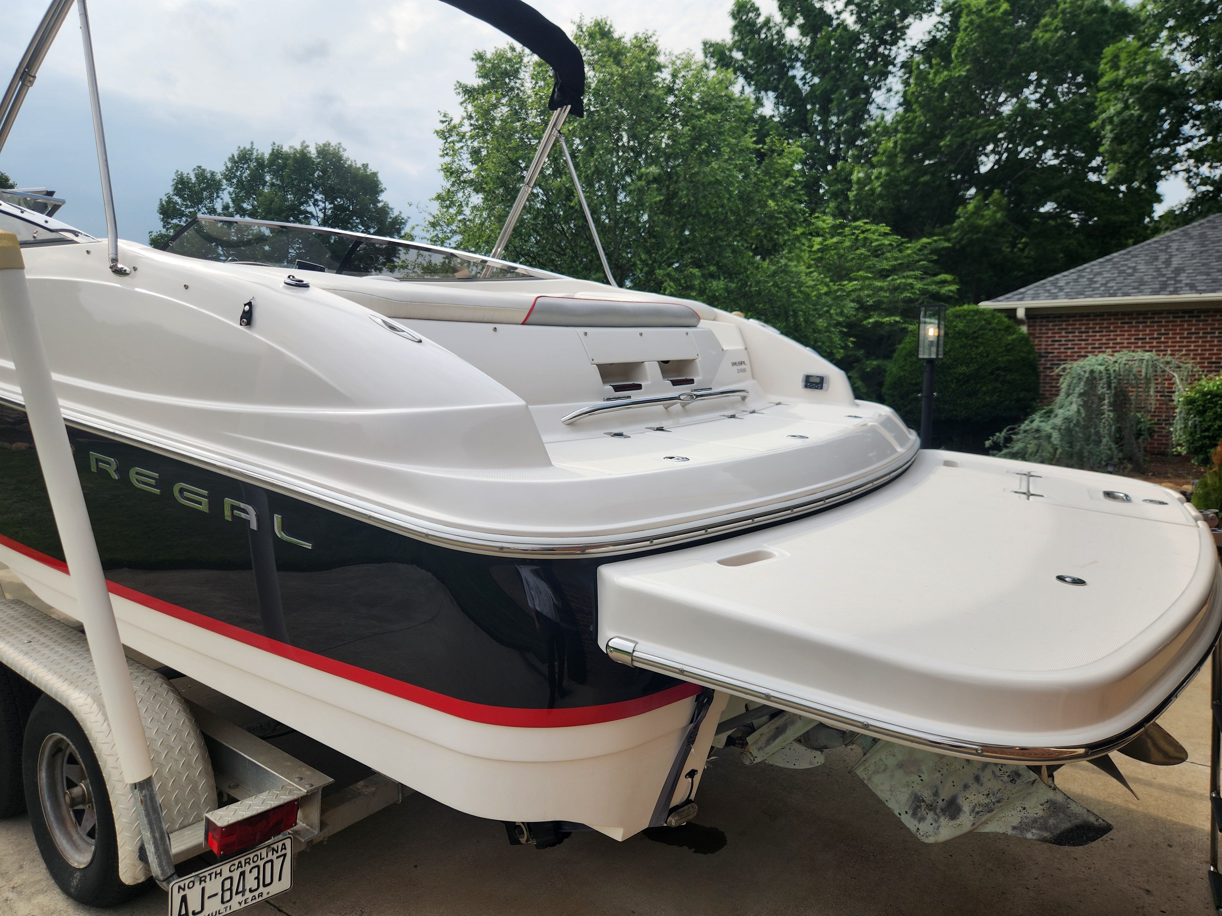 2004 Regal 2400 Bowrider - 16