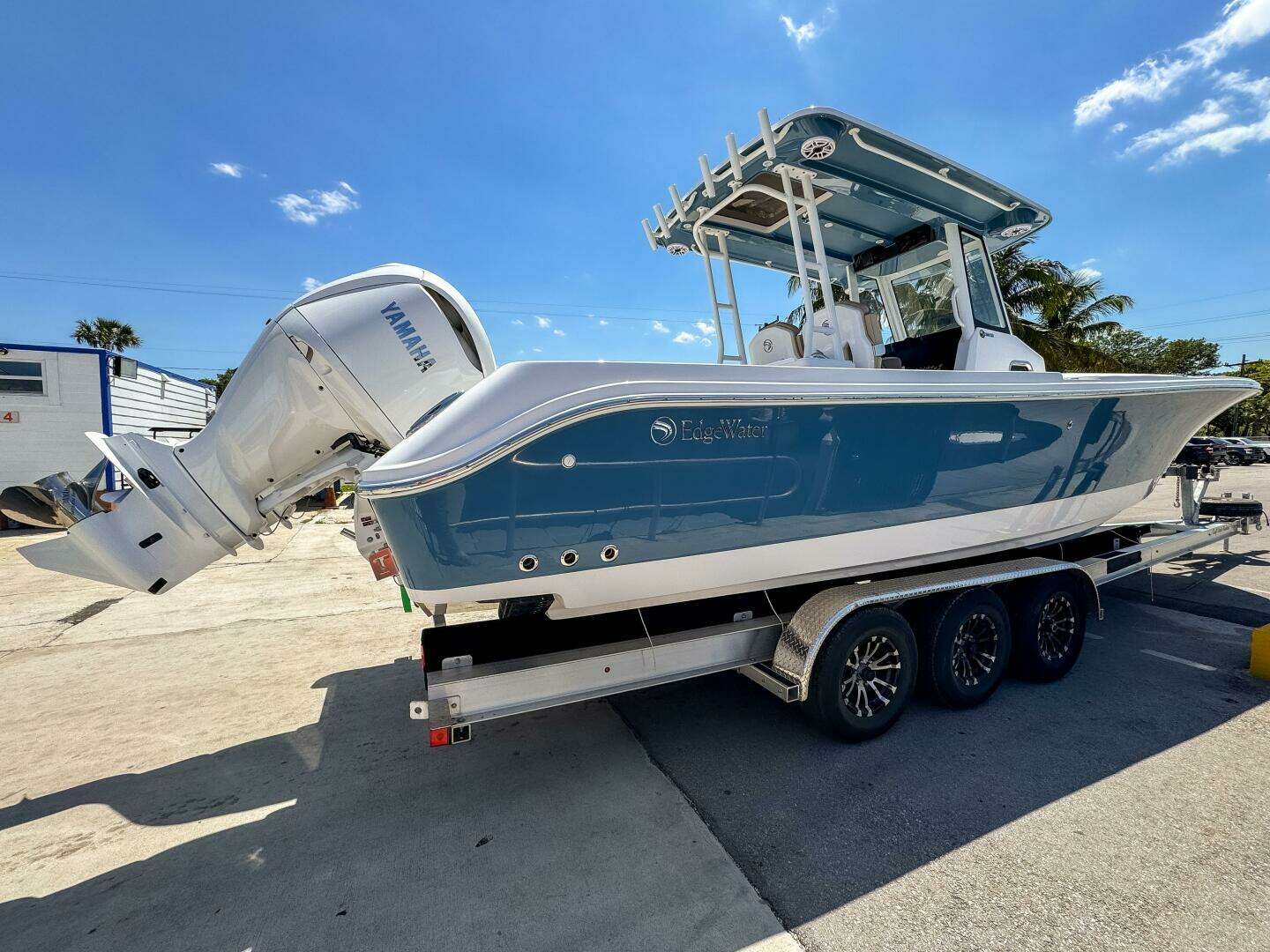 2025 Edgewater 325CC - Image 7