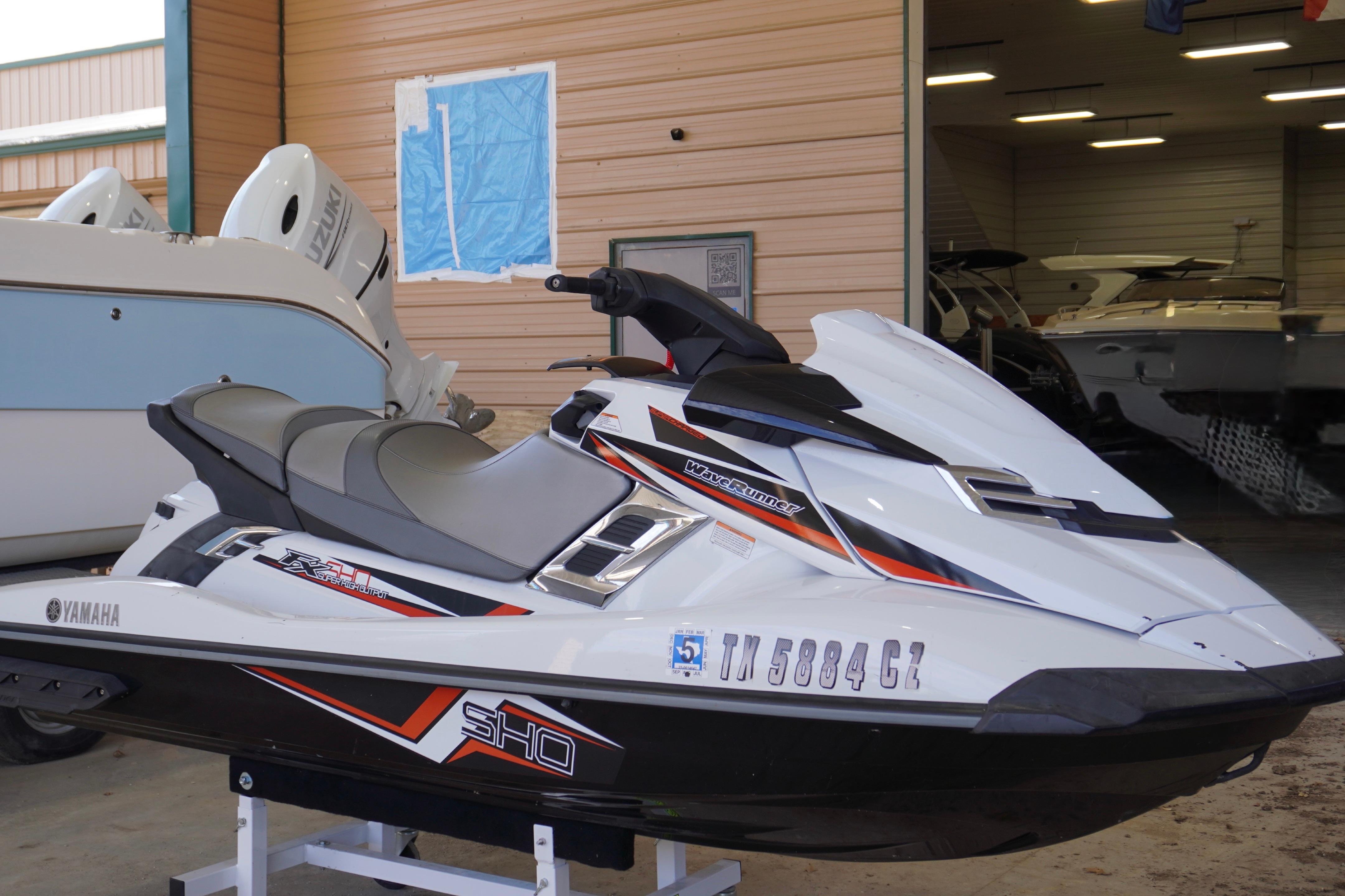 2014 Yamaha WaveRunner FX SHO
