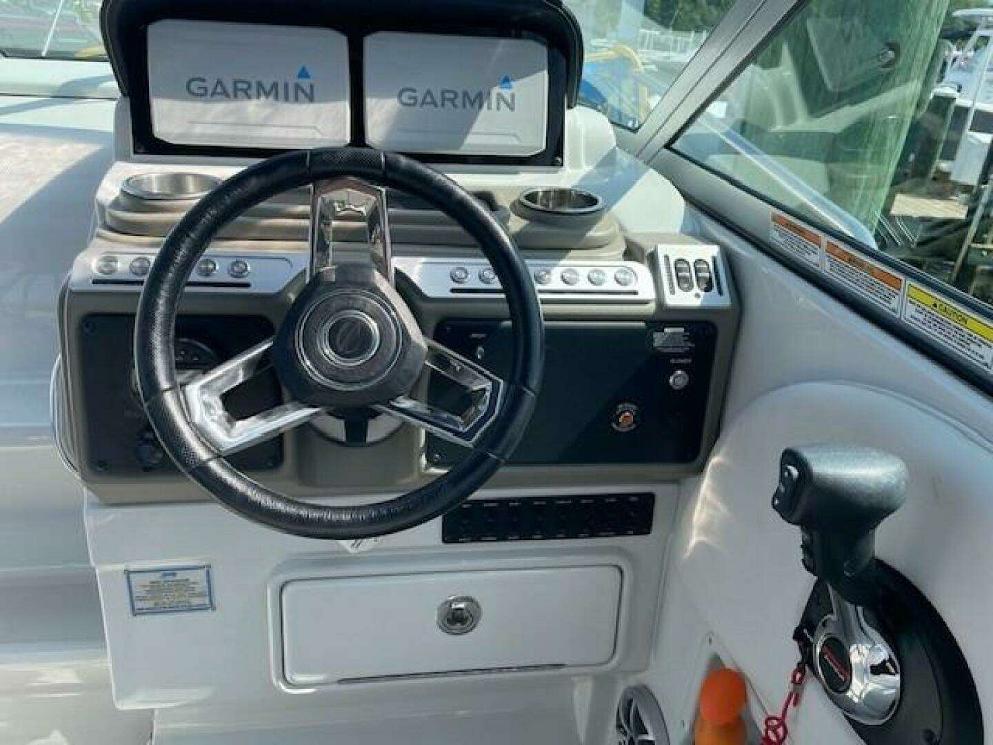 2023 Crownline — - Image 20