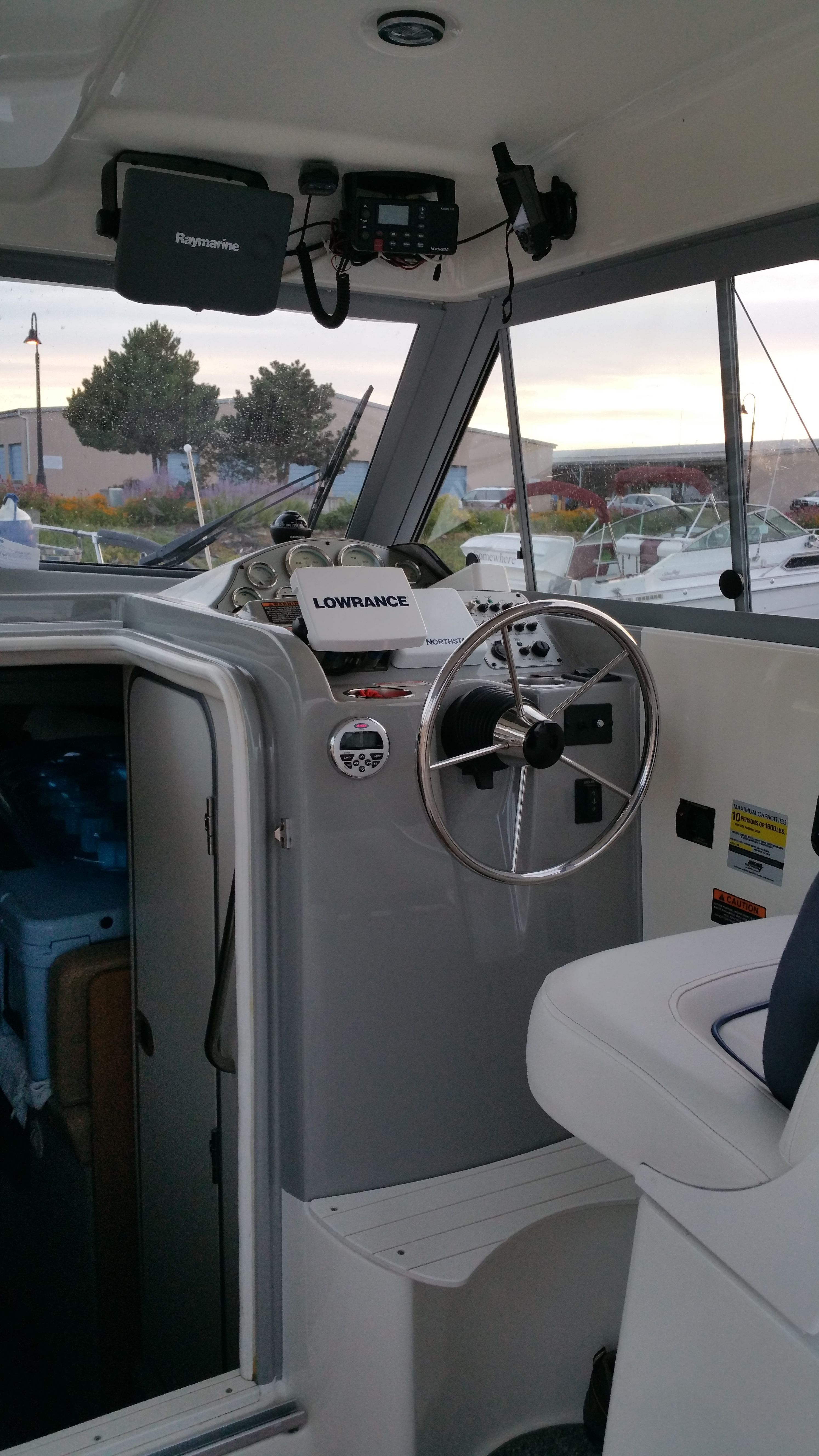 2008 Bayliner Discovery 246 Cruiser