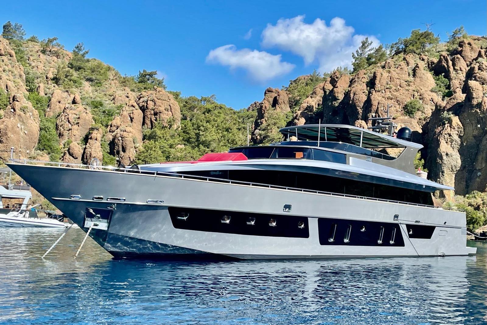 2008 Custom 34m Fast Yacht / 112 HT
