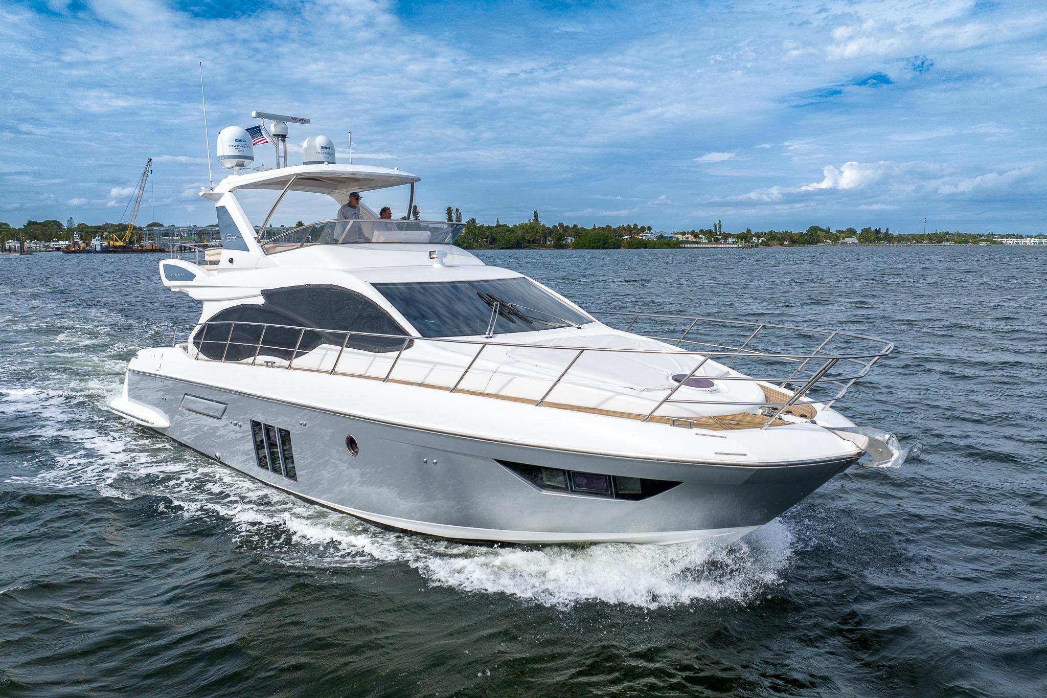 2014 Azimut 54