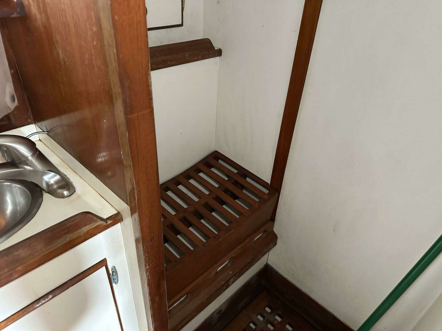 1986 Oceanic — - Image 152