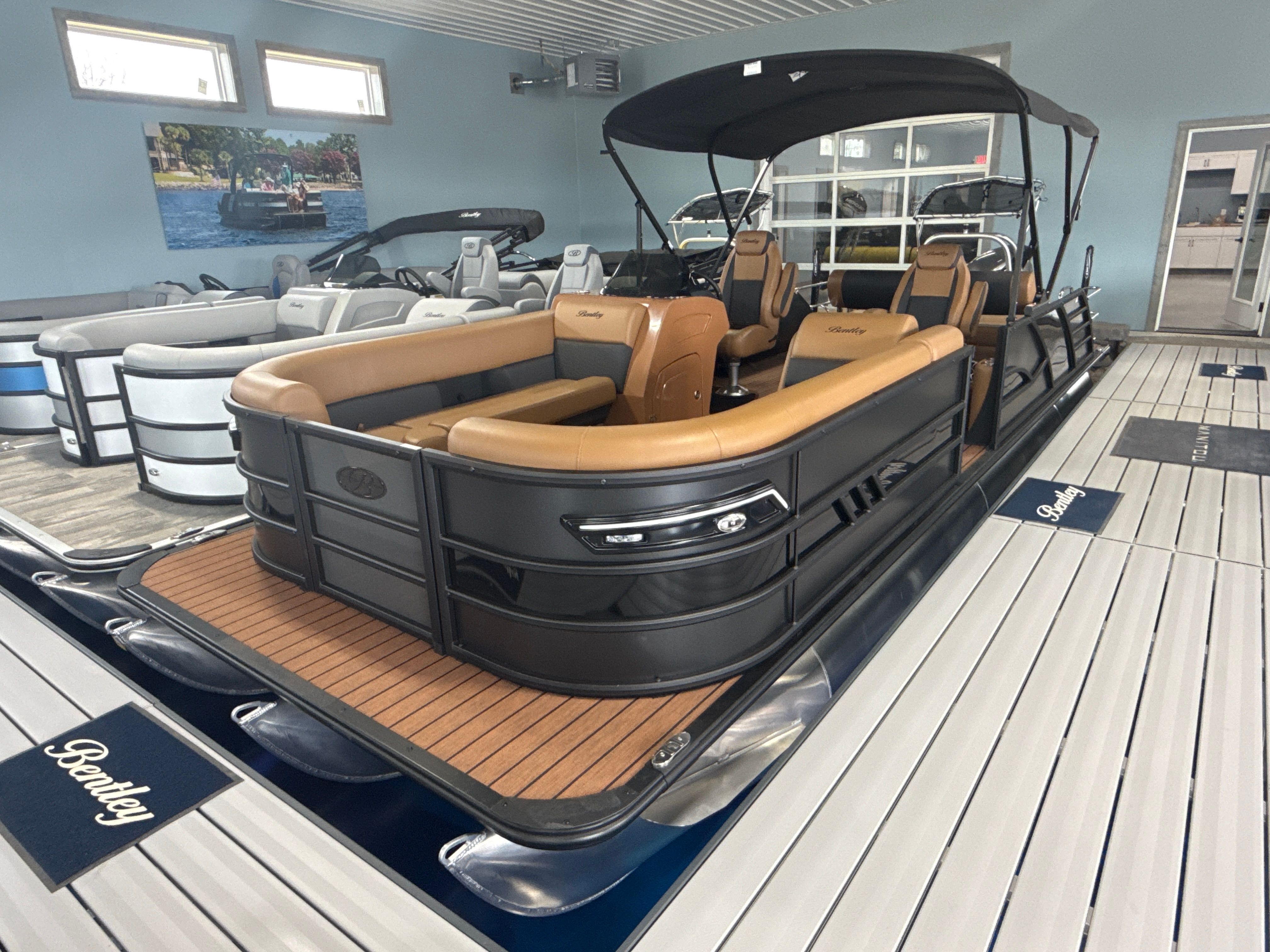 2026 Bentley Pontoons Elite 253 Swingback Dual Captain