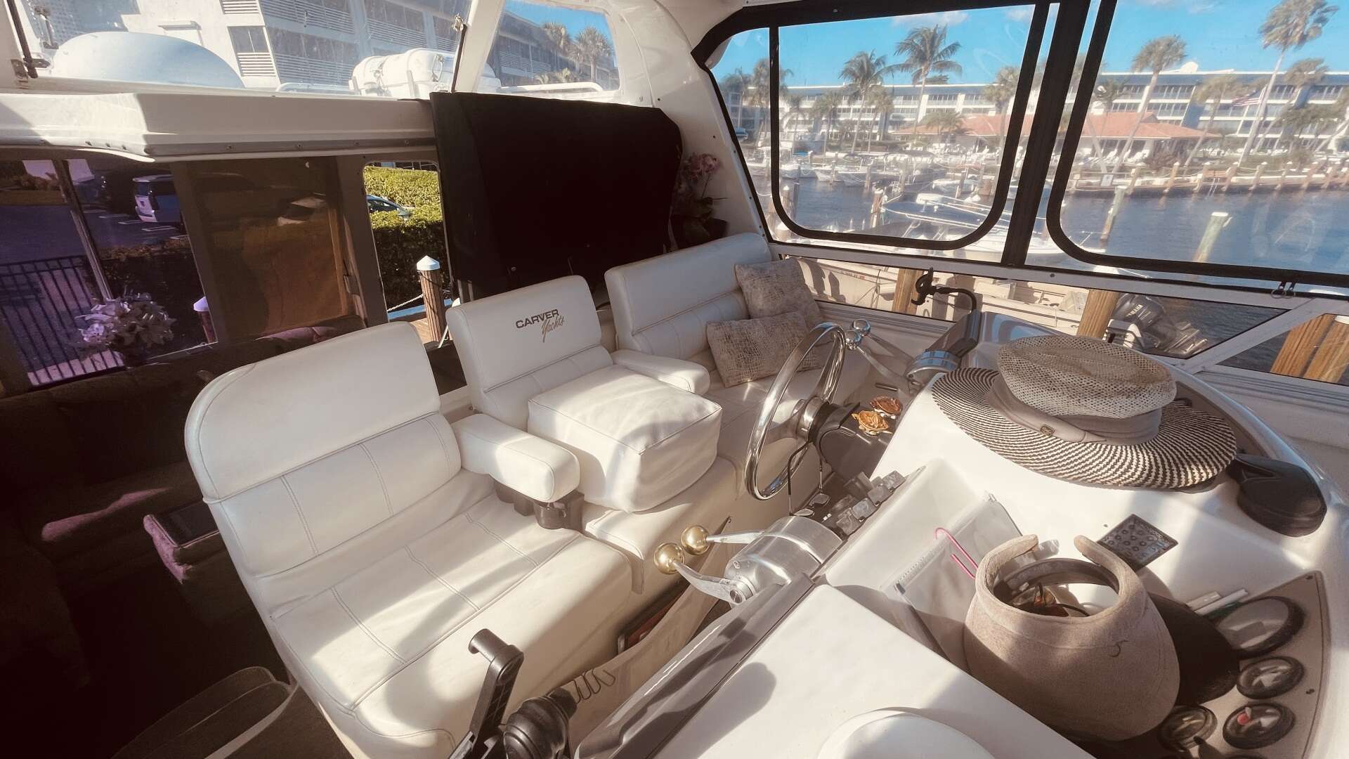1997 CARVER YACHTS 500 COCKPIT MY - Image 60