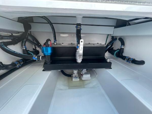 2026 Mag Bay 43 Center Console - 78
