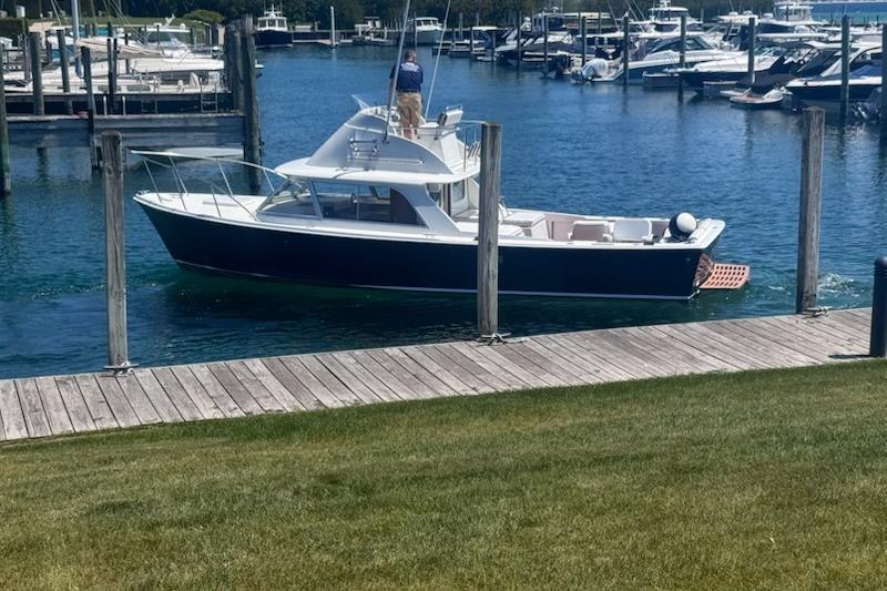 1974 Bertram 31 Flybridge Cruiser