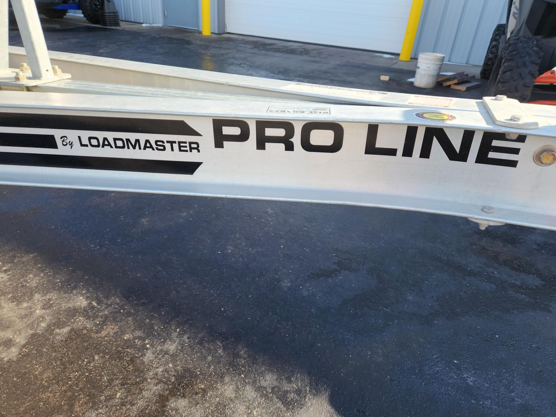 2008 Pro-Line 2000 CENTER CONSOLE - 5