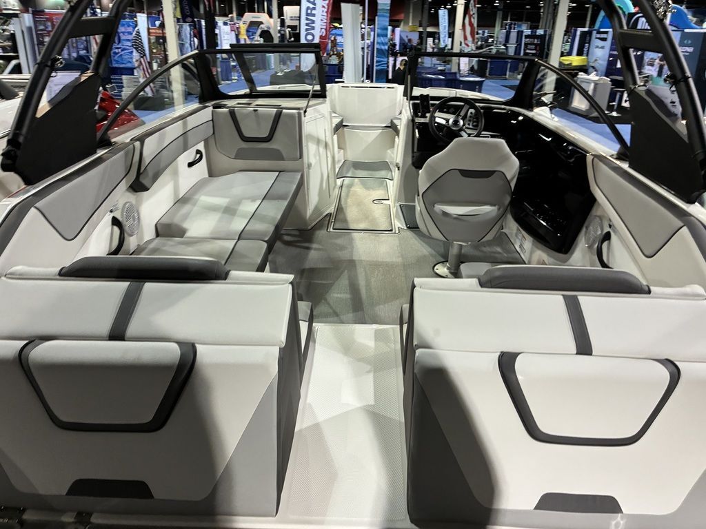 2026 Yamaha Boats AR220 - 2