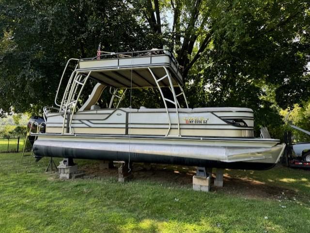 2017 Crest Caribbean 250 L