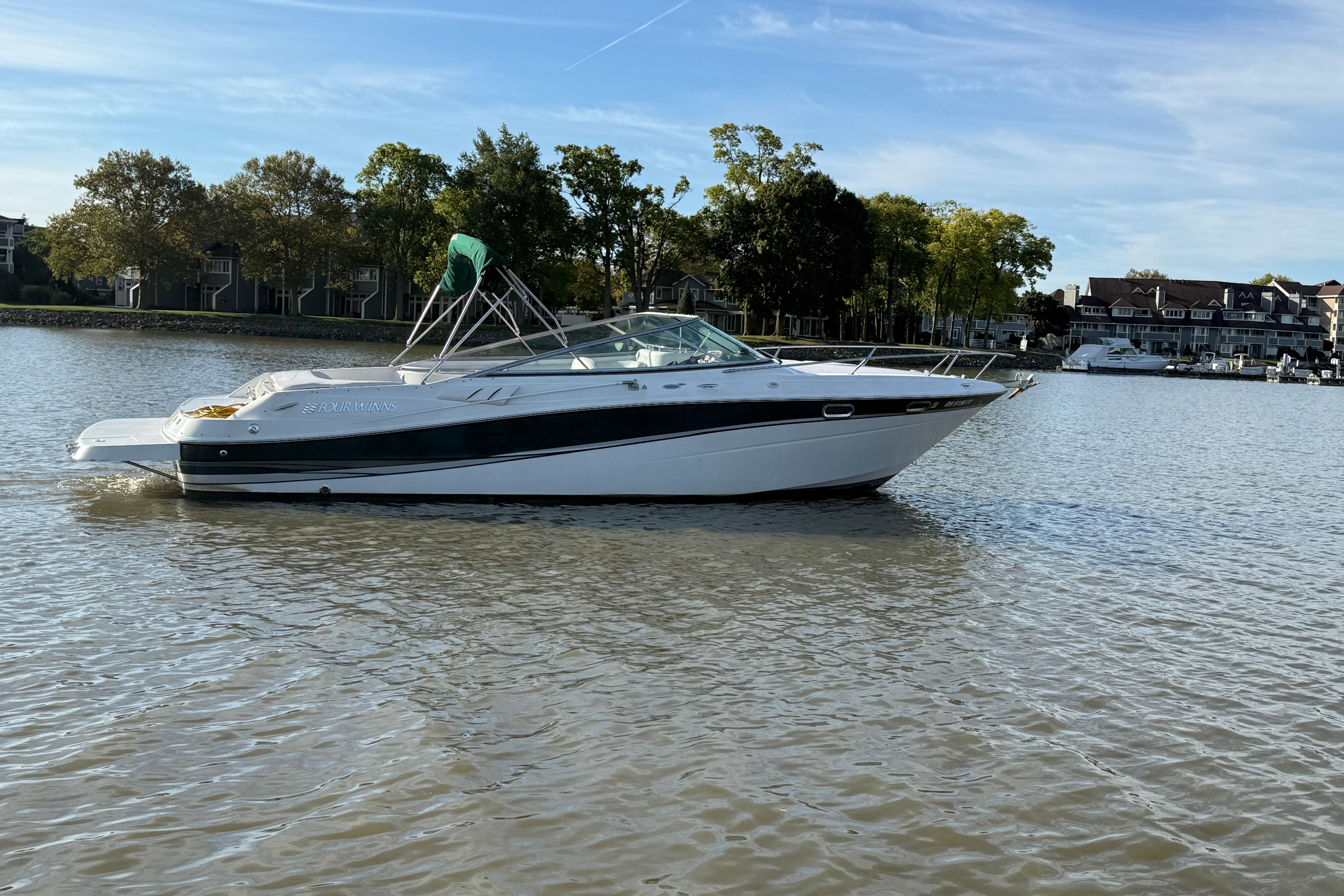 2003 Four Winns 285 Sundowner