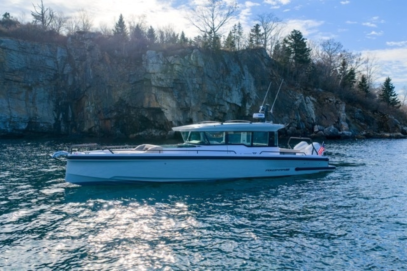 2026 Axopar Axopar 37 XC - Image 6