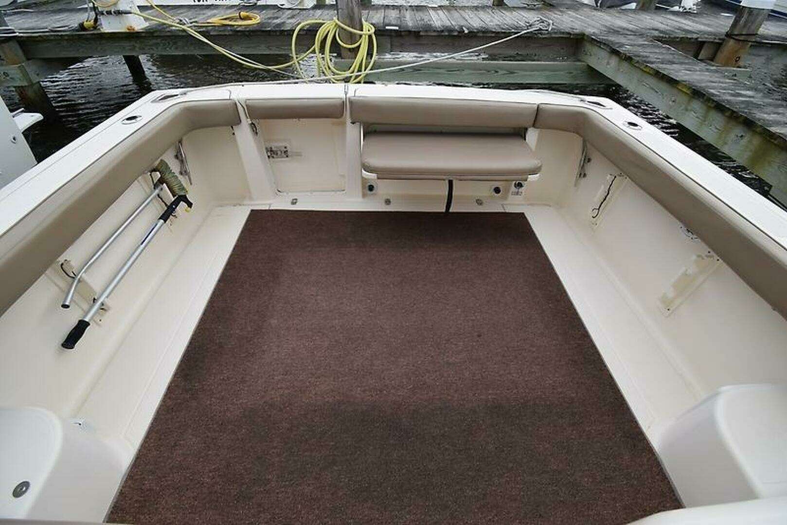 2003 Pursuit 3000 Express - Image 32