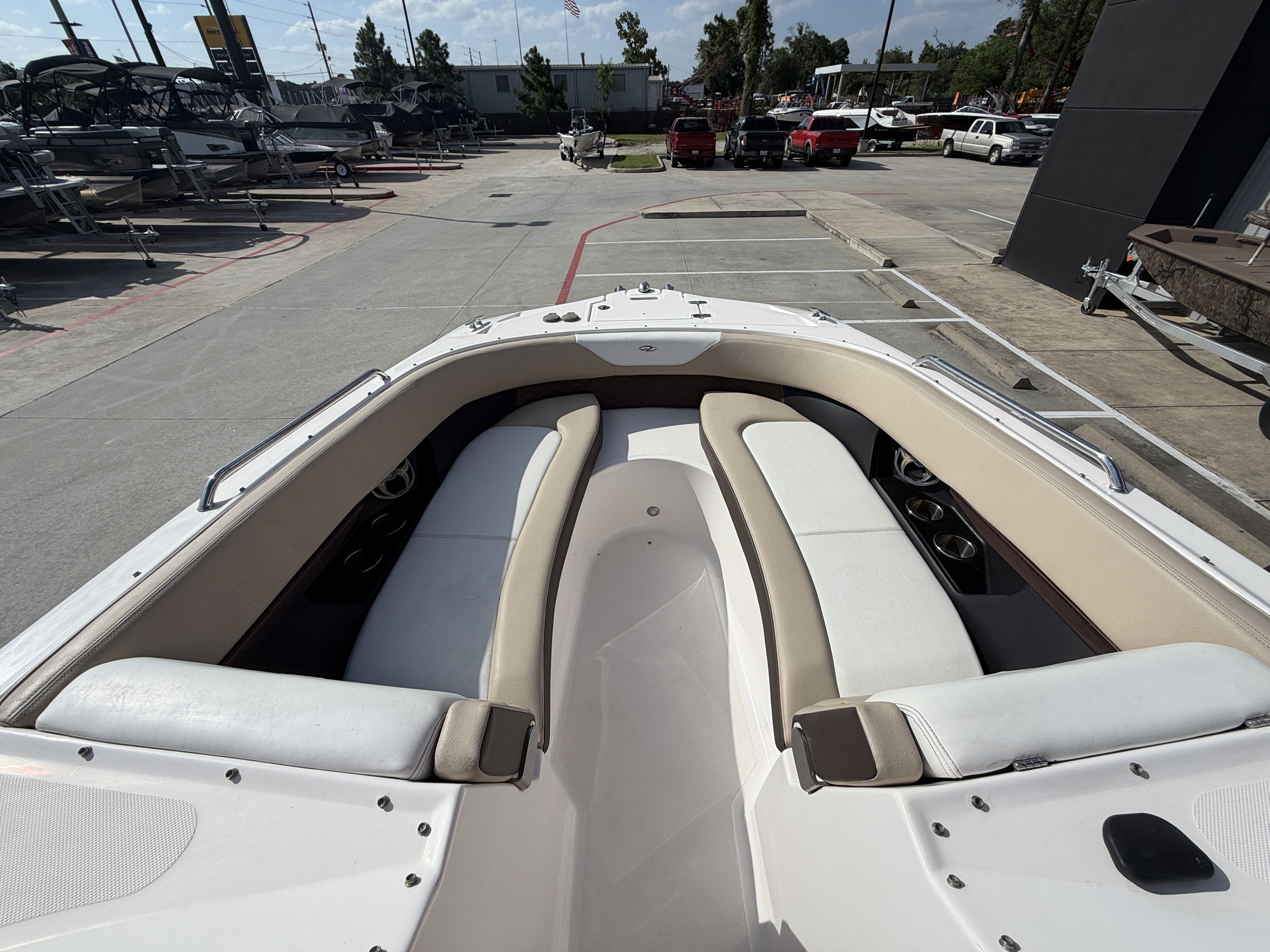 2013 Regal 27 FAST DECK - 18