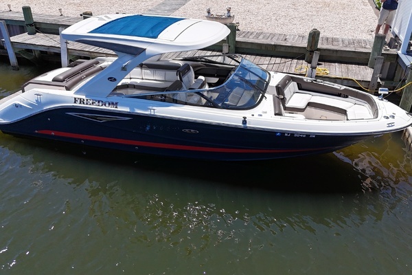2017 Sea Ray 310 SLX