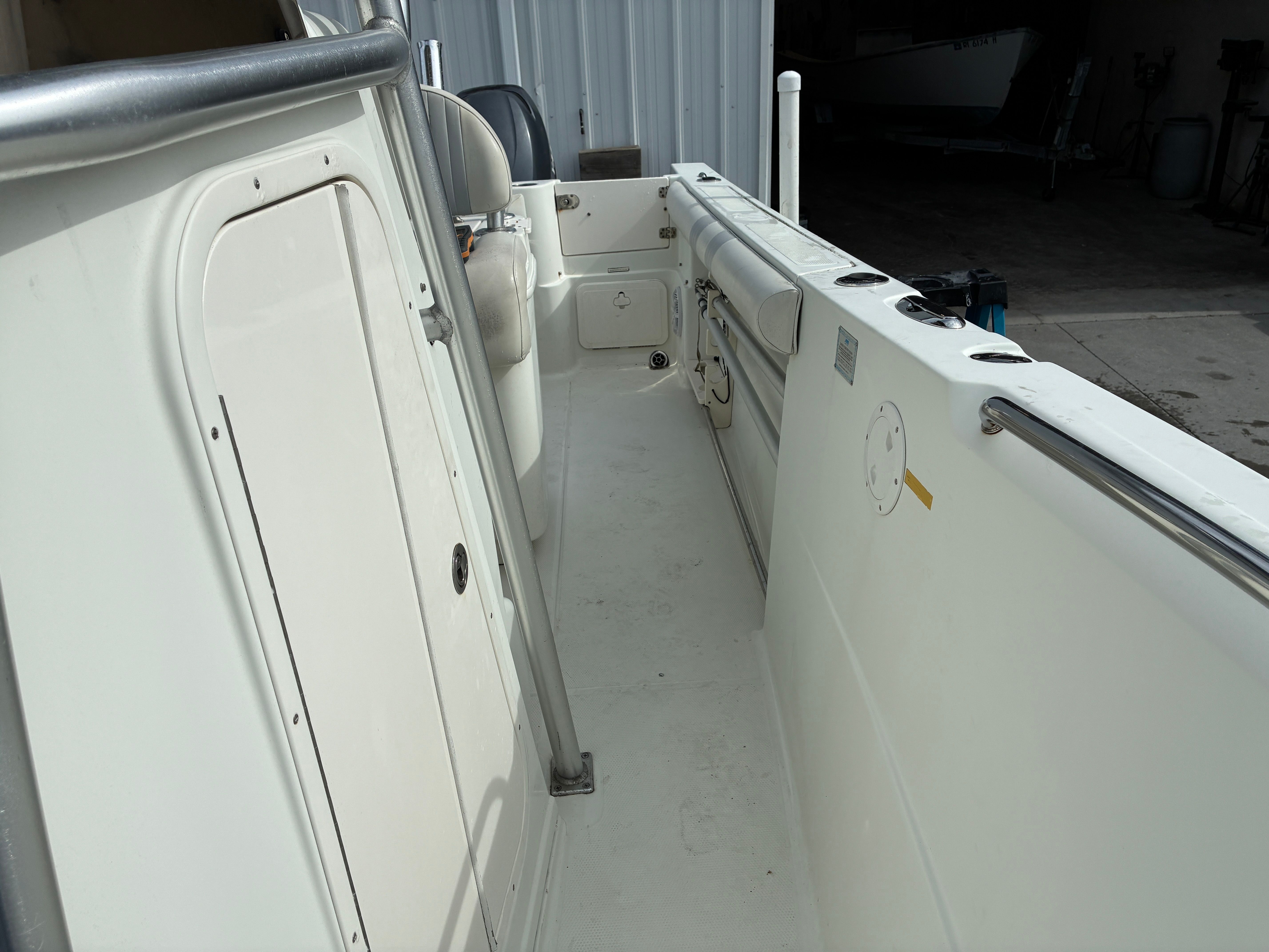 Interior view of a 2007 Sailfish 2660 boat in dock.