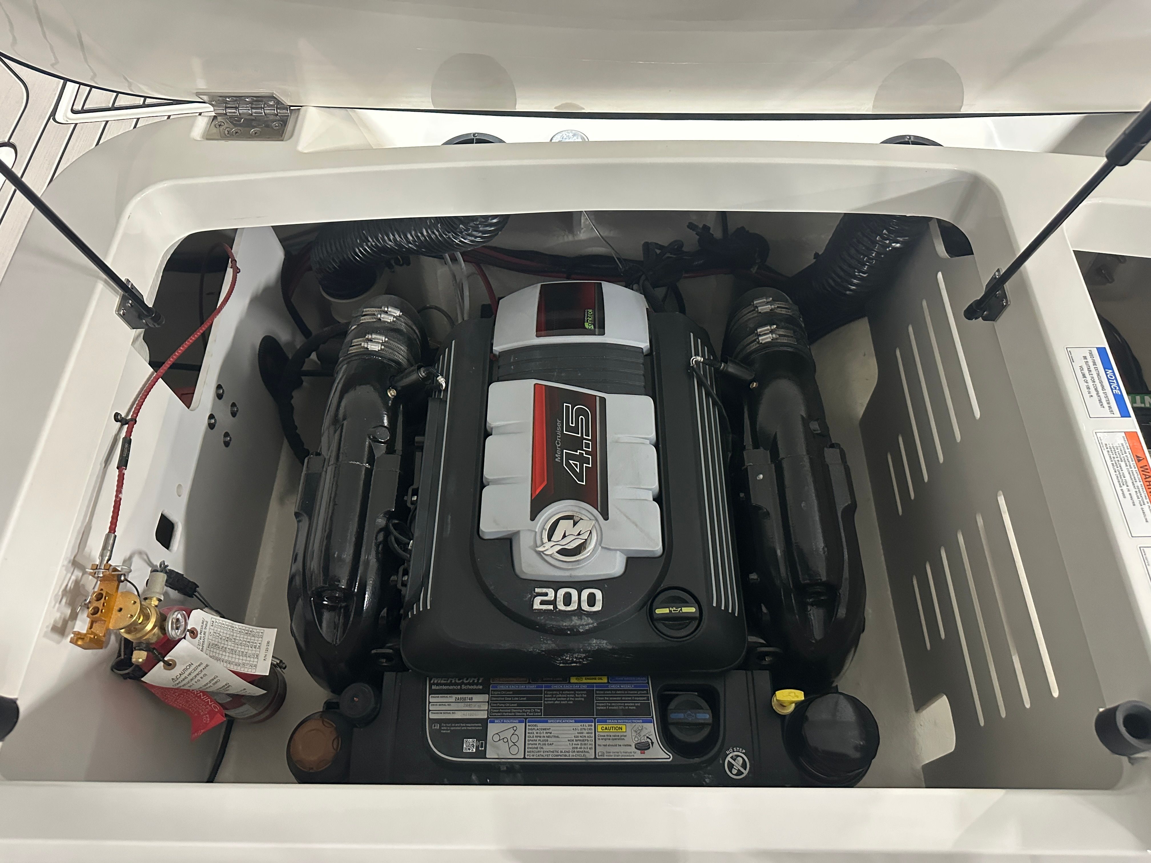 2026 Sea Ray SPX 210 - 25