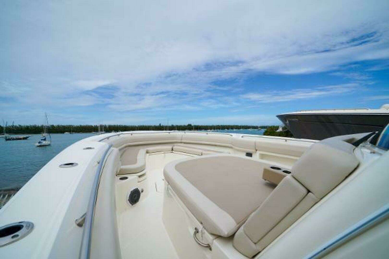 2018 Boston Whaler 380 Outrage - Image 30