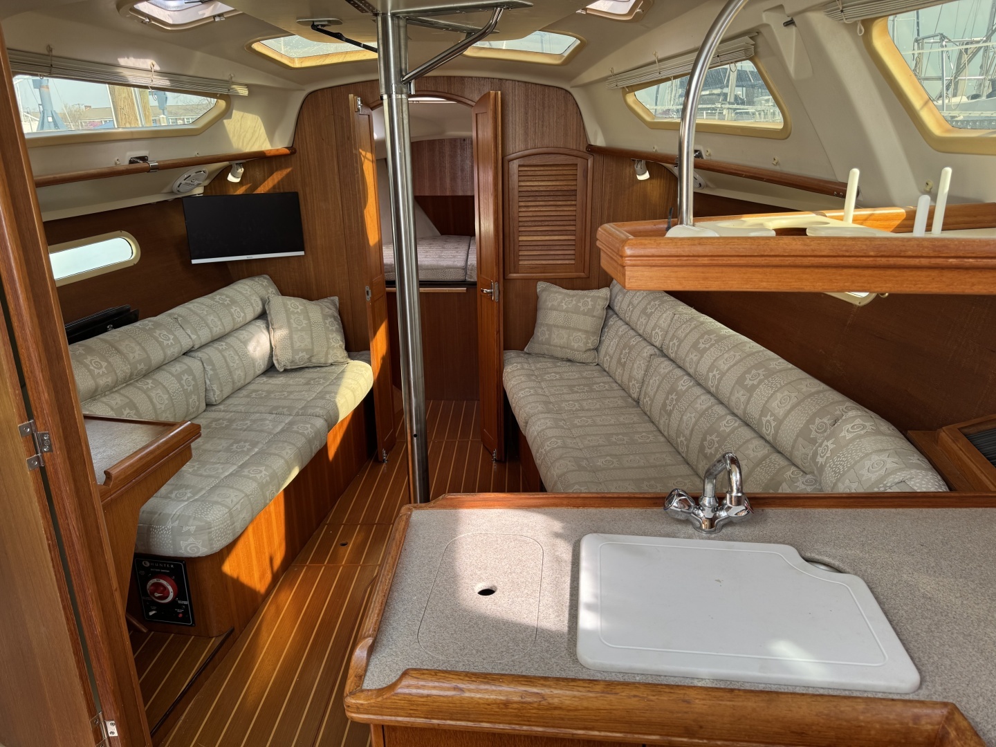 2002 Hunter 326 - Image 59