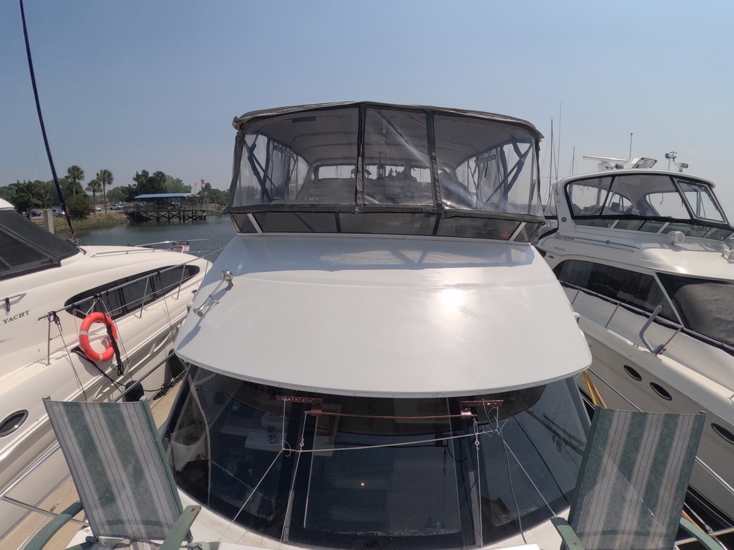 2000 Carver 406 Motor Yacht - Image 22