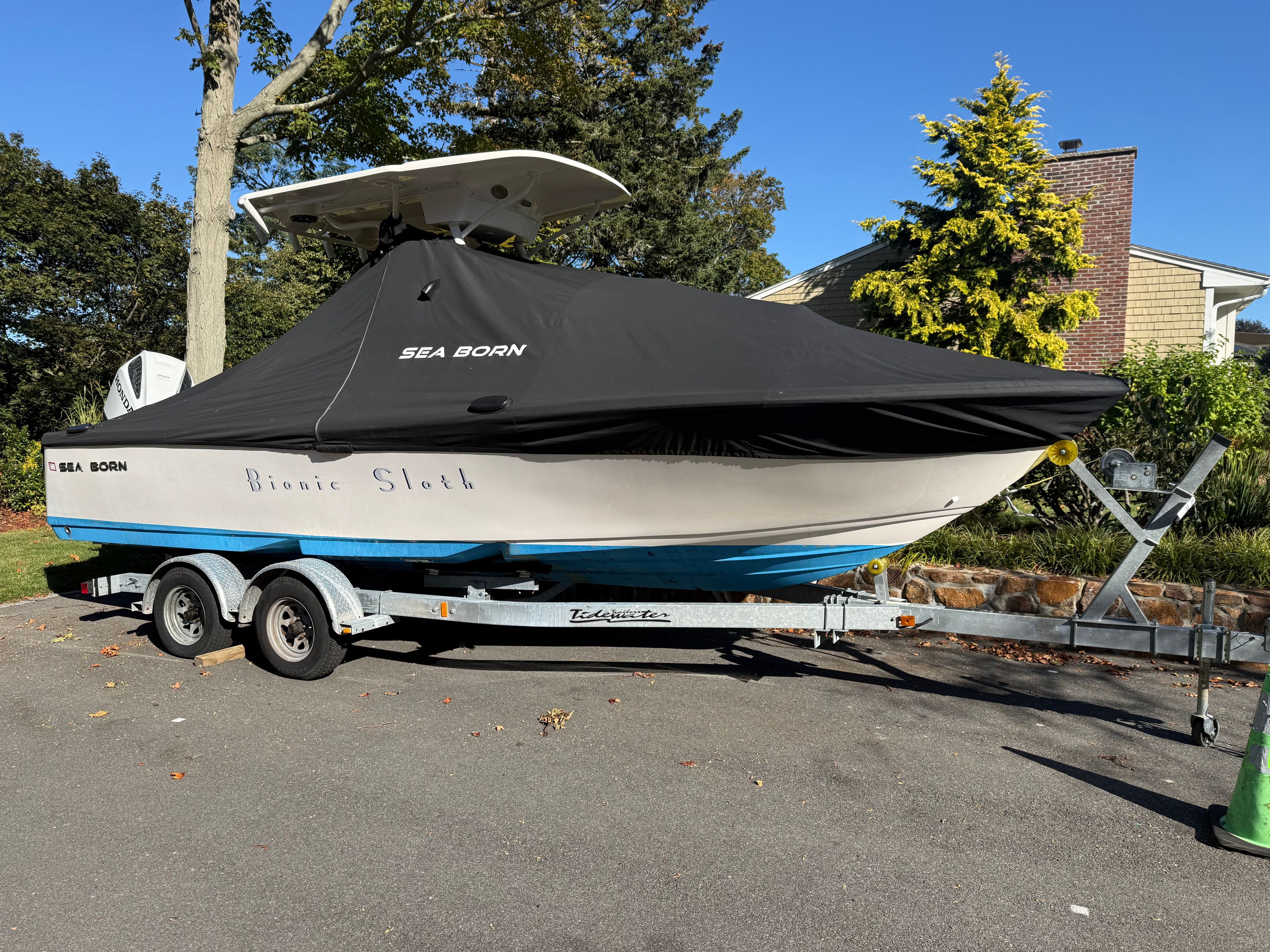 2019 Sea Born LX24 Center Console - 5