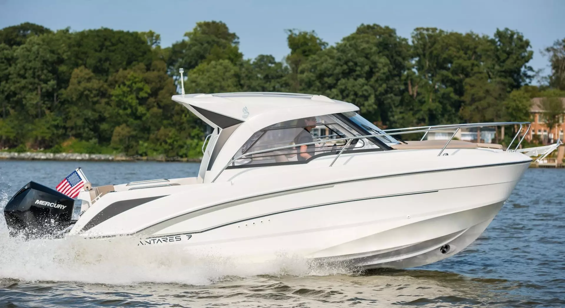 2026 Beneteau Antares 7 - Image 3