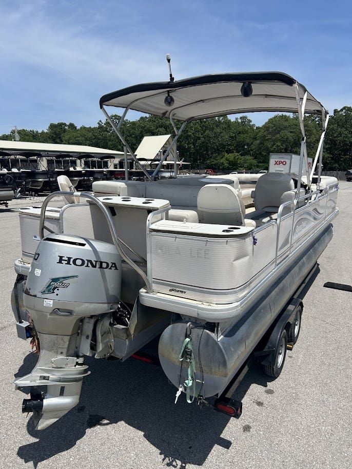2003 Godfrey 2400F - 2
