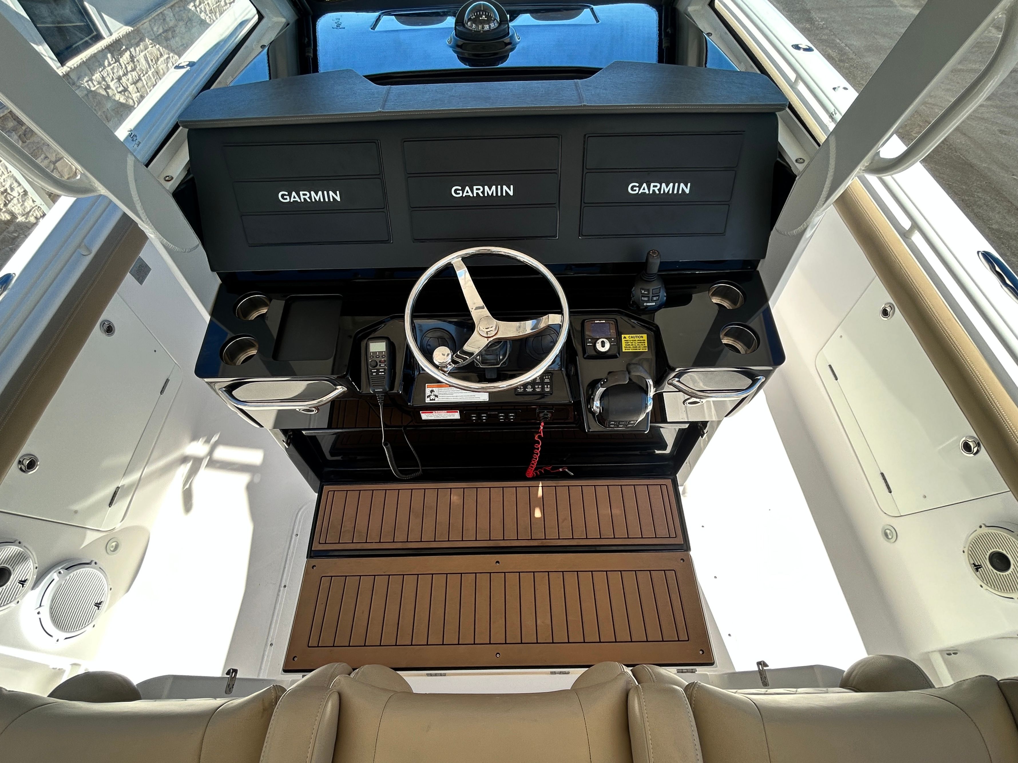 2020 Everglades 395 Center Console - 29