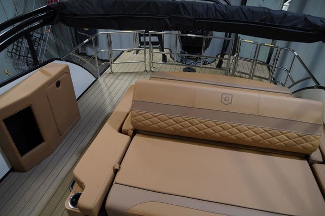 2027 Godfrey Marine Monaco 235 SFL 27" Impact Center Tube Package - 16