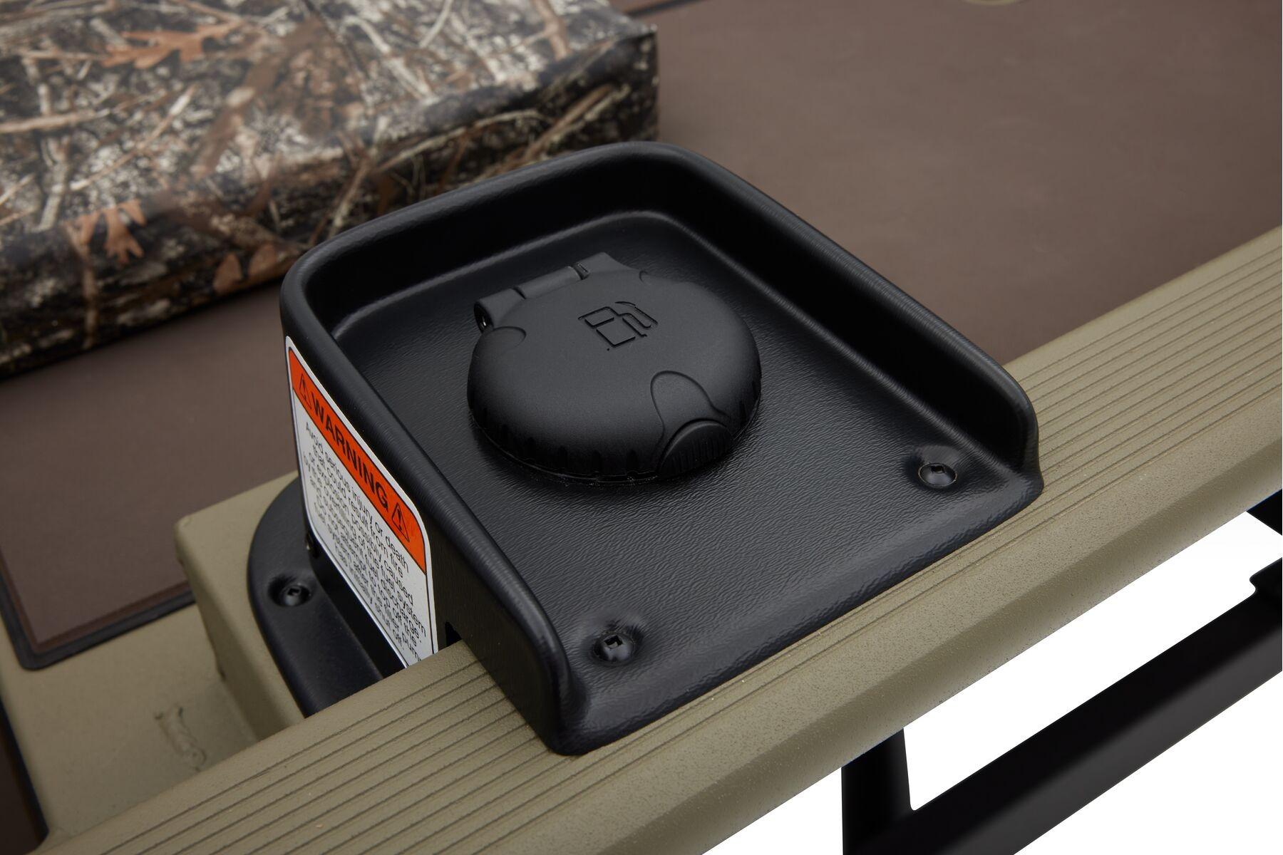 2026 Tracker Grizzly 2072 CC - 30