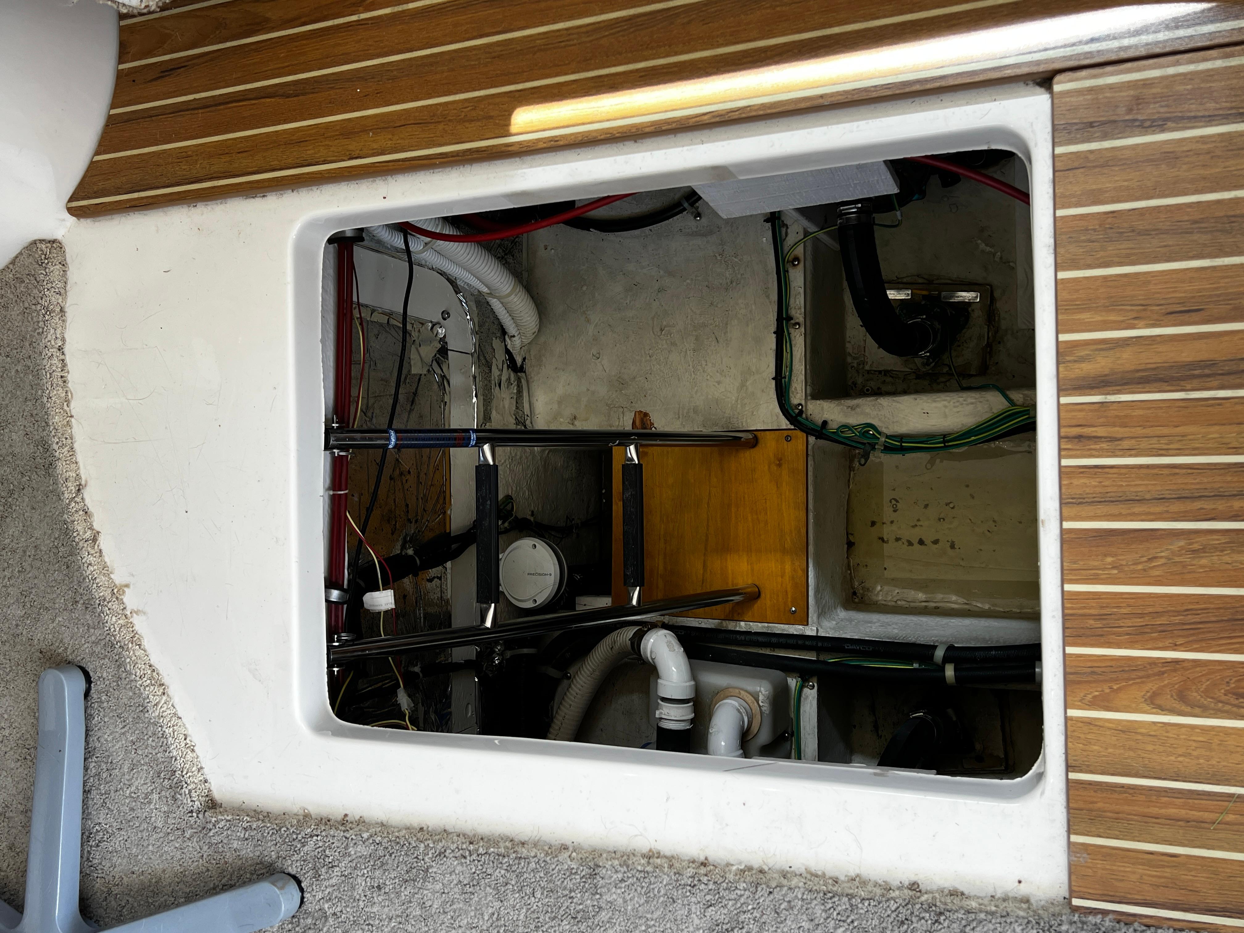2001 Bayliner 3488 Command Bridge Motoryacht - 52