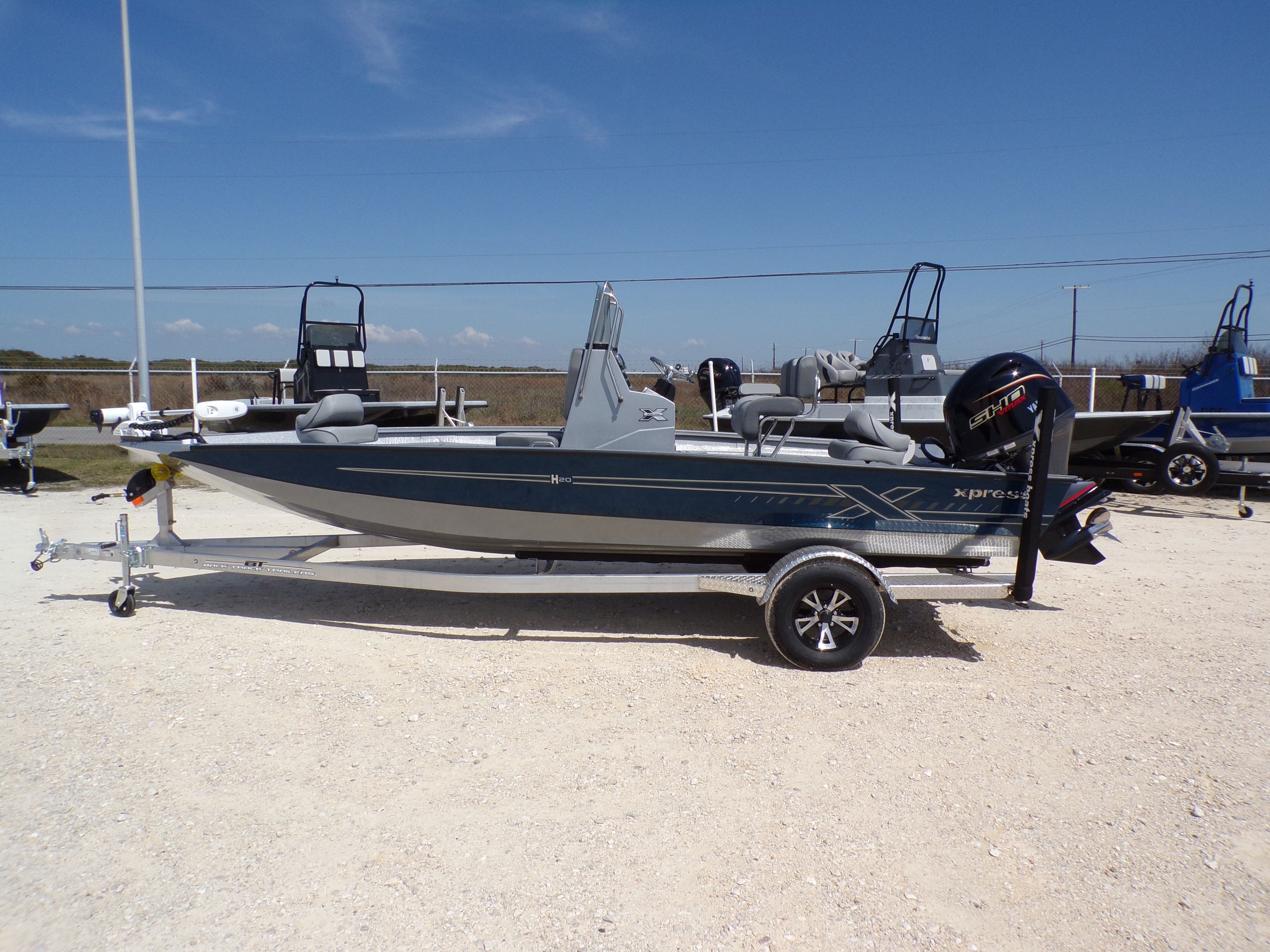 2025 Xpress H20B Bay