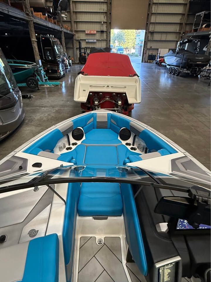 2022 Malibu Wakesetter 25 LSV - 10
