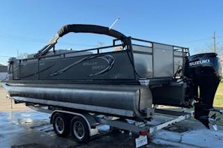 2023 Angler Quest 8522 All Sport