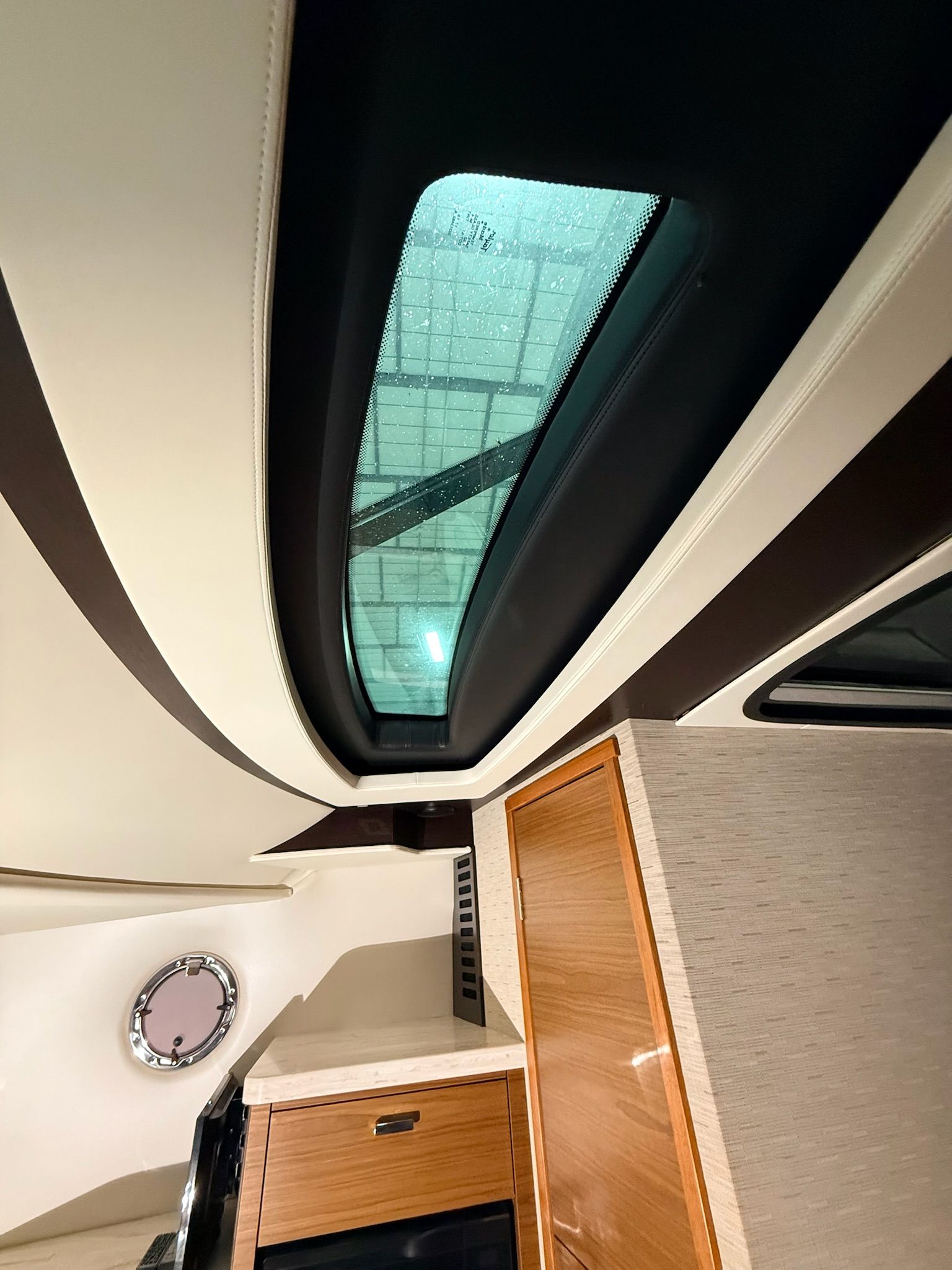 2017 Tiara Yachts Q44 - 25