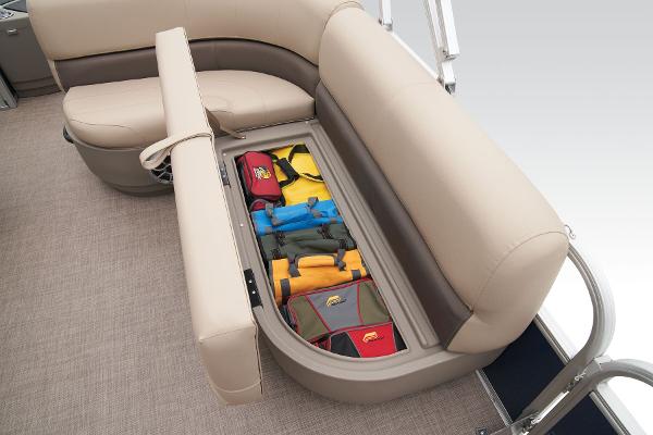 2024 Sun Tracker Bass Buggy 18 DLX - 55