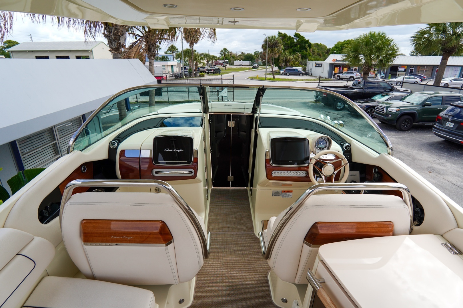 2024 Chris-Craft Launch GT - Image 32