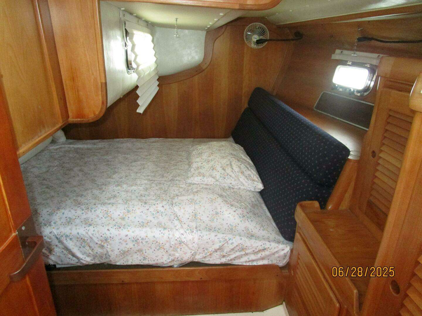 1995 Freedom 40/40 - Image 56