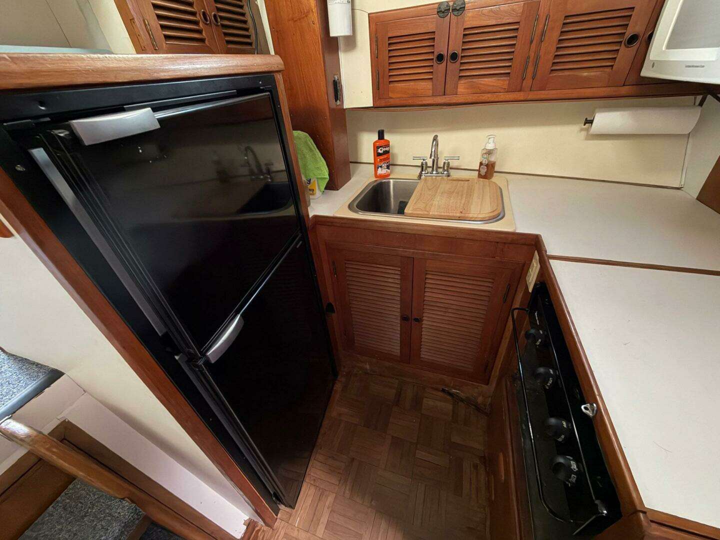 1984 Golden Star Trawler - Image 32