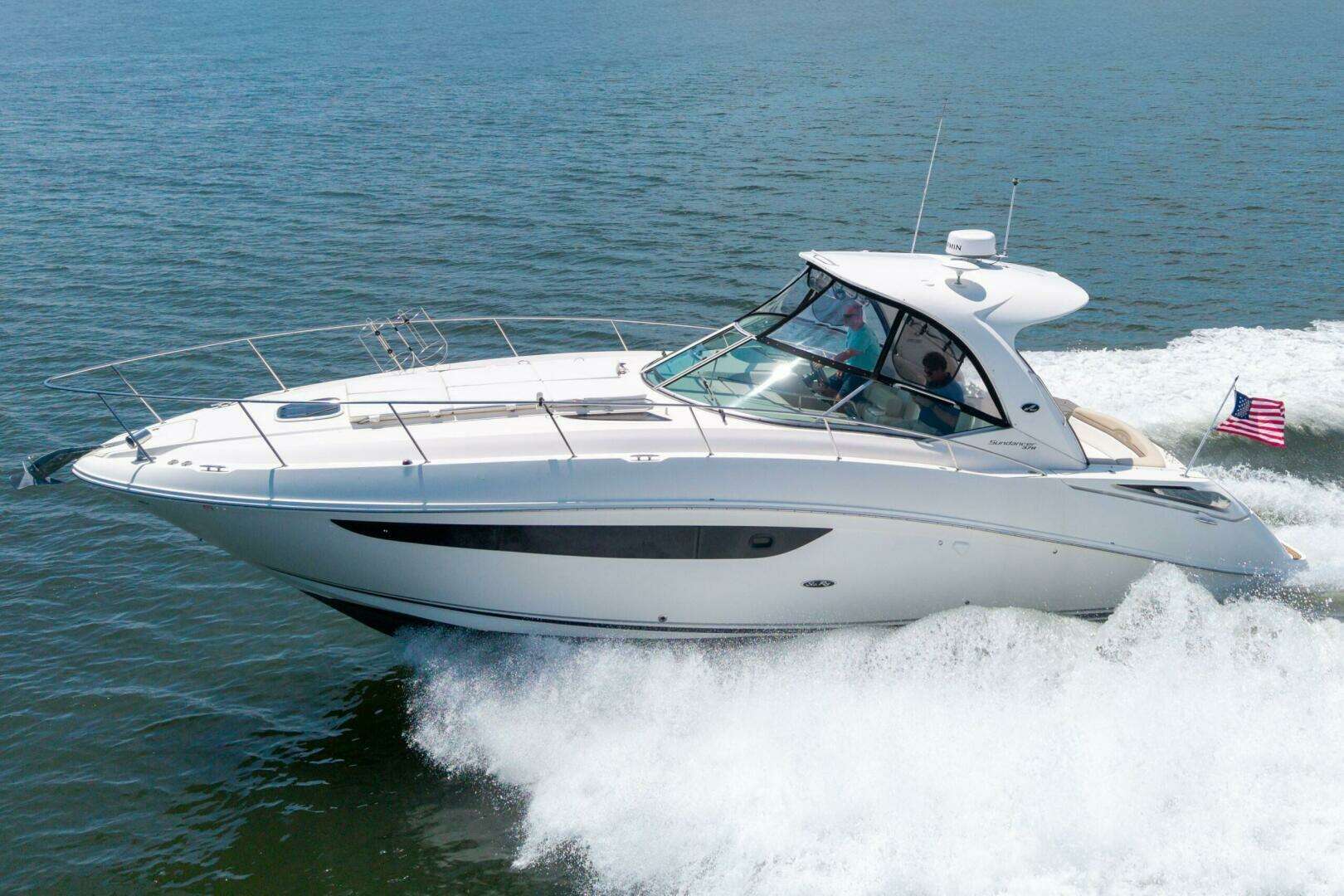 2013 Sea Ray 370 Sundancer - Image 2