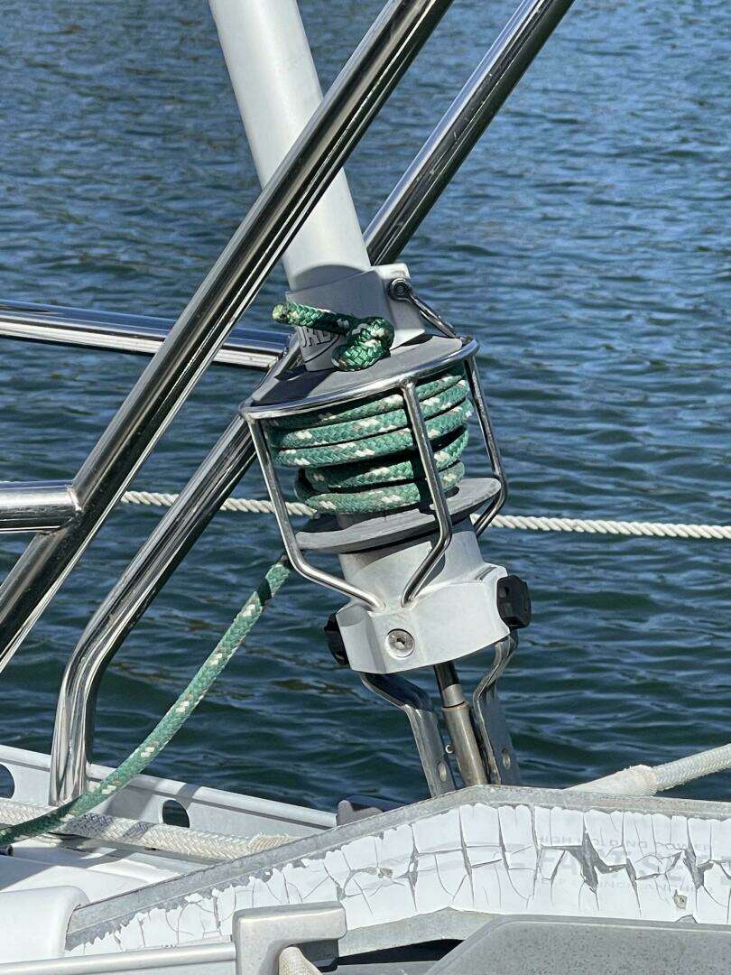 2000 Beneteau 311 - Image 11