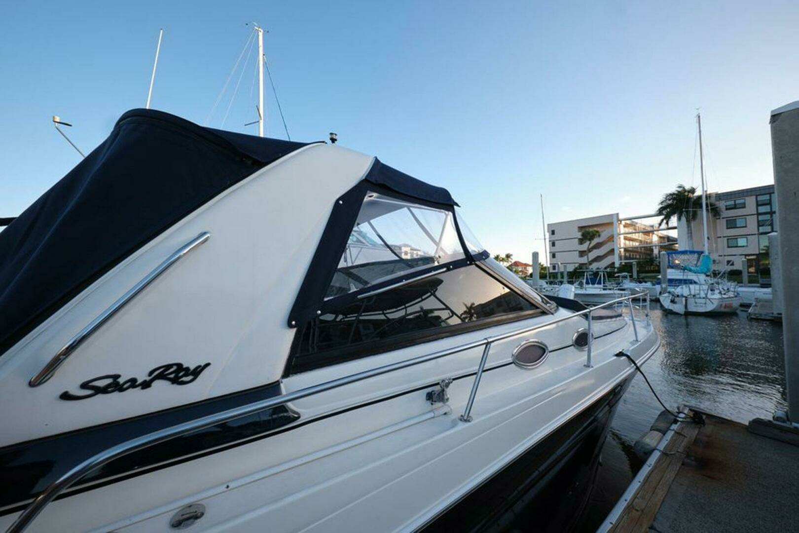 1997 Sea Ray 290 Sundancer - Image 7