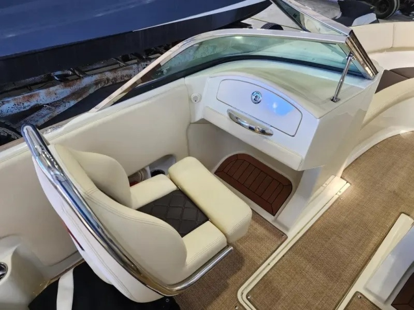 2018 Chris-Craft Launch 23 - Image 37