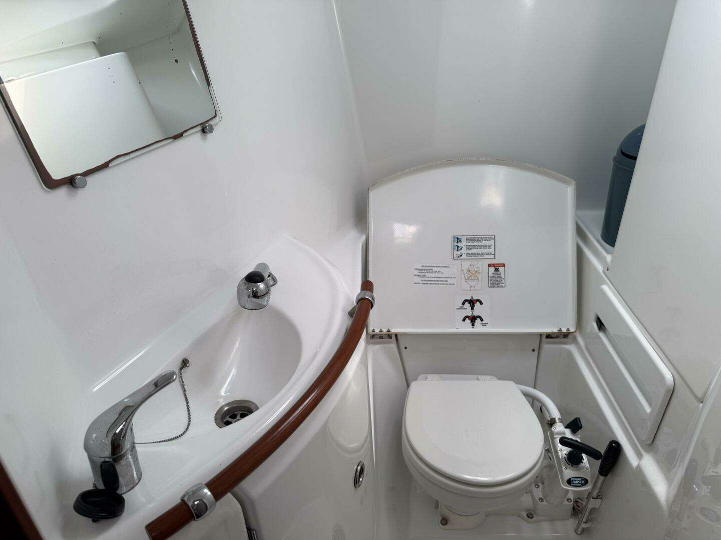 2003 Beneteau — - Image 28