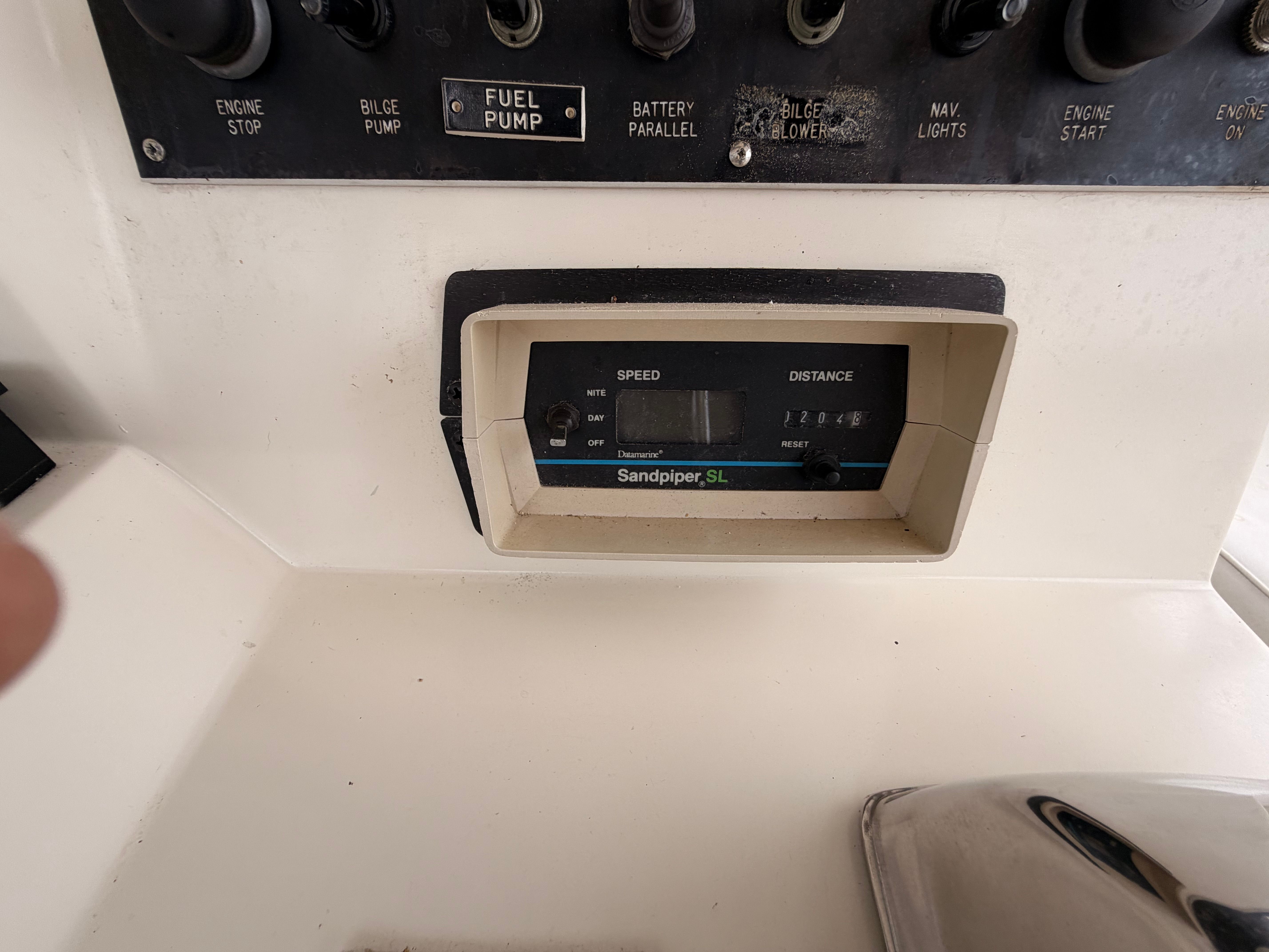 1987 Viking Dbl Cabin Motor Yacht - 34